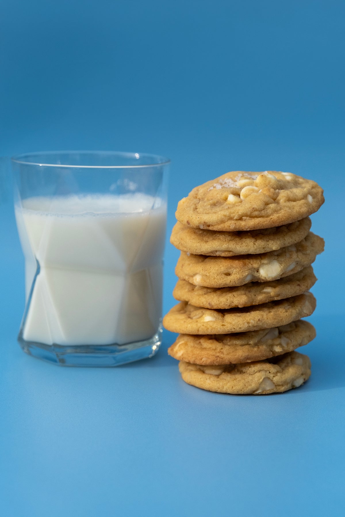 "Aloha" Macadamia White Chocolate Cookies (dozen)