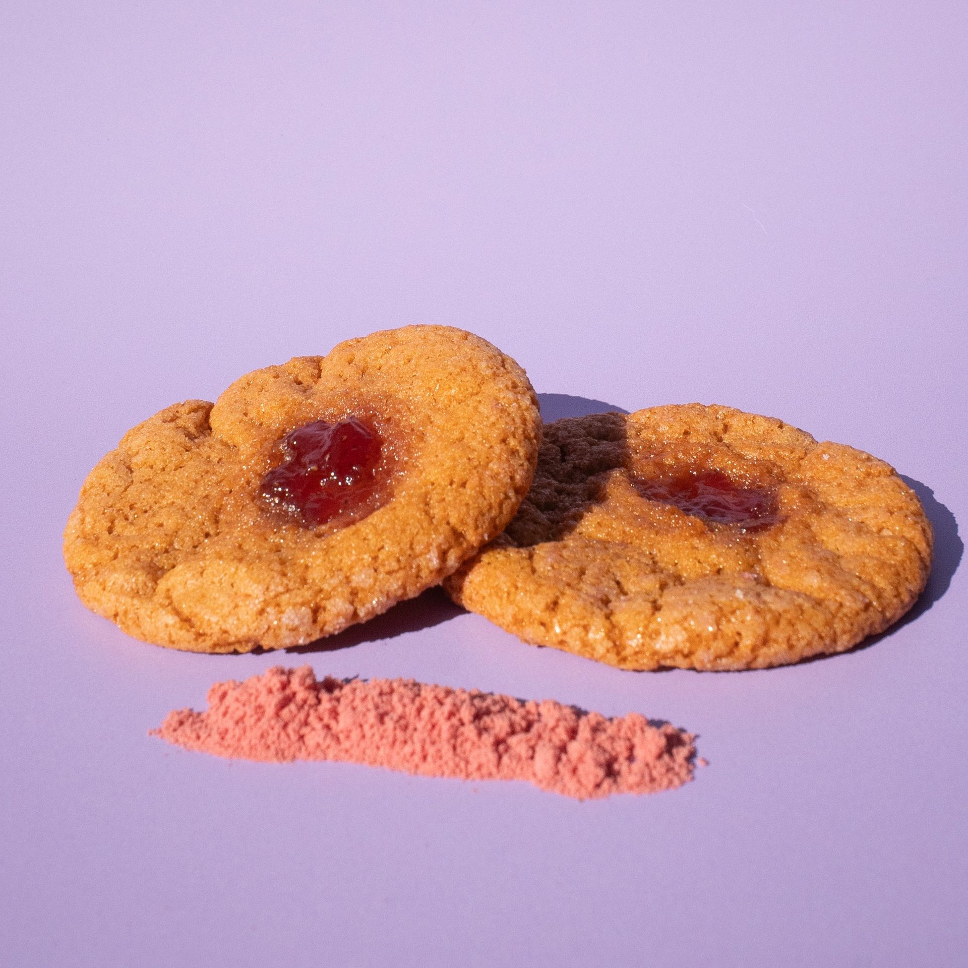 "Besos" Strawberry, Jam Center Cookies