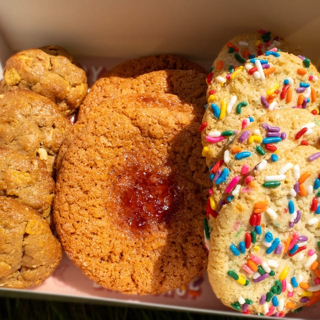 School Lunch (1 Dozen Signature Box).